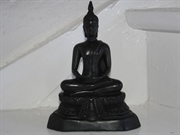 Buddha symbolerer styrke og engagement . Billig fragt, gratis gave og hurtig levering.